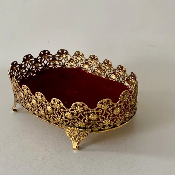 mid century vintage Ornate Gold Color Filigree Metal Stand - Picture 9 of 11